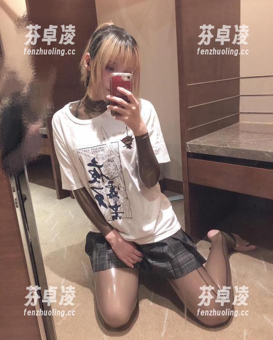 Cien恩恩的高清棉袜之旅，图片里藏着的小心思
