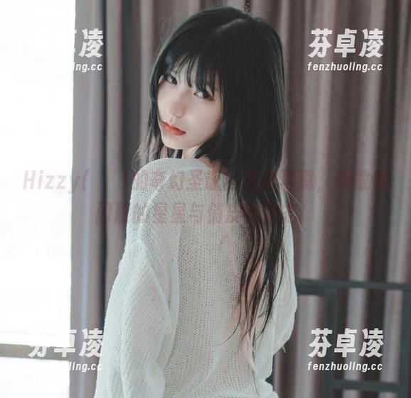Hizzy(히지)的奇幻圣诞：高清写真，飘散着闪耀的星星与俏皮的姿态！