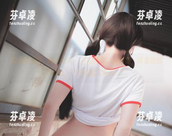 脚趾的乐园，Mozzi(모찌)的美足cos图集，捧着我的小心心，不小心就飞起来了！