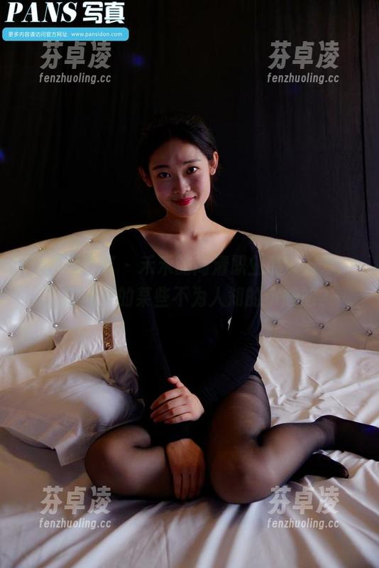 PANS写真-禾禾 PANS写真 - 禾禾的高清职业装,分享一下职场中的某些不为人知的小尴尬?