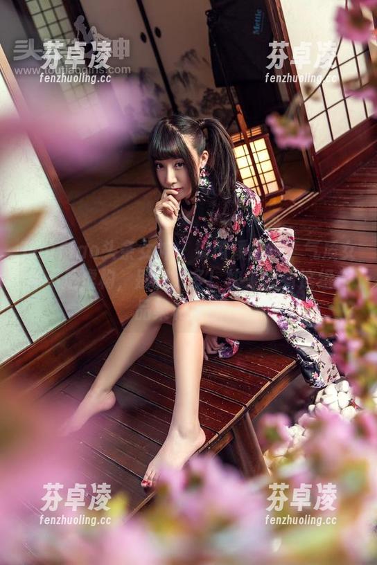 TouTiao头条女神 - 梁芮溪出没：气质女神不是虚构，别想太多！快来翻看这组作品集和原图。
