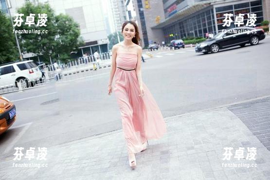 TuiGirl推女郎-何何夕 TuiGirl推女郎 - 何何夕的私房女仆,呃,这会儿我在想,如果我也能有这种小日常该多好,大概不想动了吧…