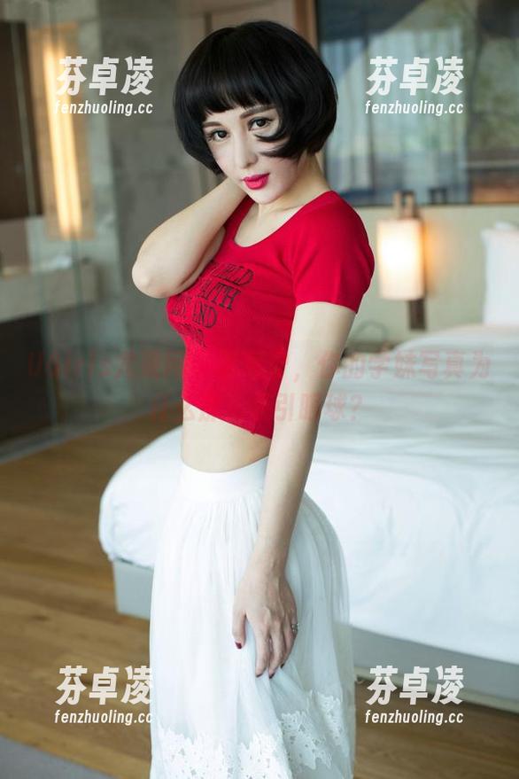 UGirls尤果网-李思宁 UGirls尤果网 - 李思宁,你的学妹写真为什么那么吸引眼球?