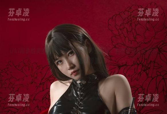 Uki雨季的美图值得收藏，尤其是那位花嫁，居然让我觉得婚礼也有点想去参加。