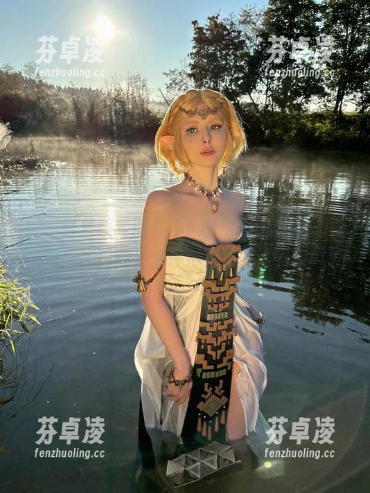 Vinnegal 每一张灰丝套图都是Vinnegal的小心机,注意力都停留在哪儿呢?