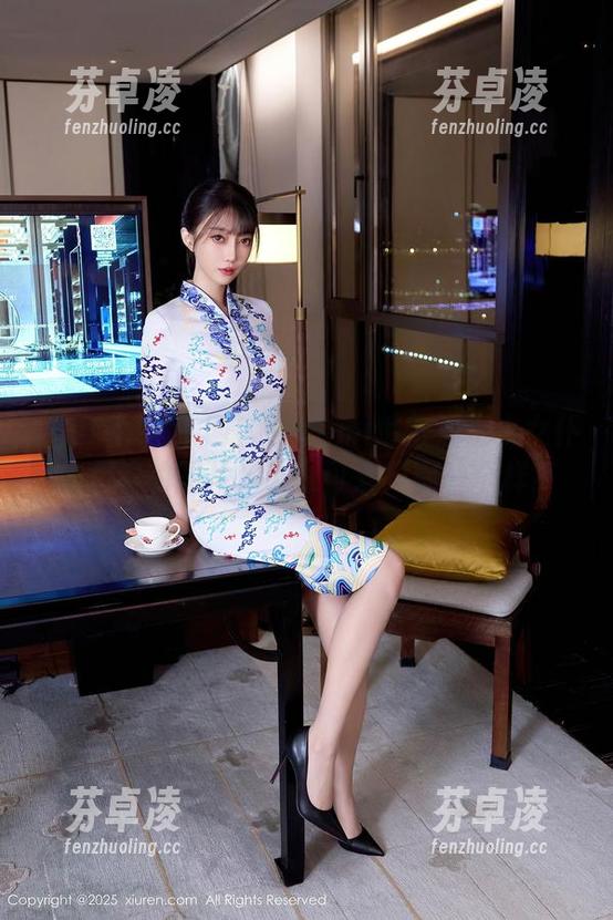 Xiuren秀人网 - 当Yomi悠蜜遇上小女仆：定制的图片，谁说可爱只能一个样？