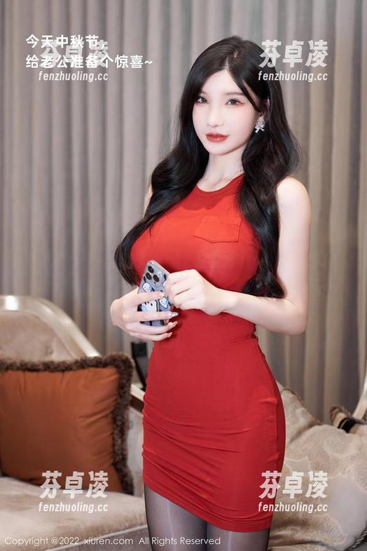 Xiuren秀人网-tina_甜仔 Xiuren秀人网 - 图包里的夏天,tina_甜仔和无圣光就像两颗星星在对话