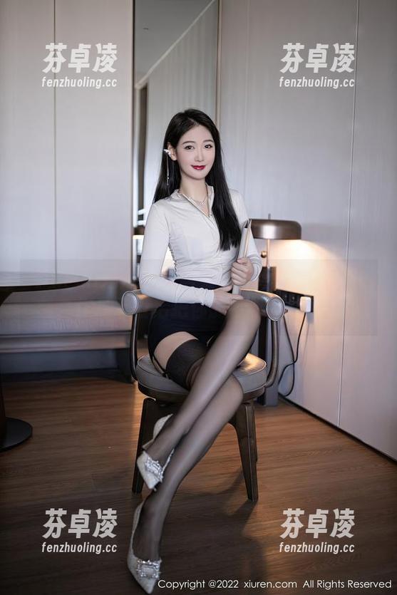 Xiuren秀人网-唐安诺 Xiuren秀人网 - 唐安诺在泳池中的那一刻,作品下载后把你的手机都升级了!