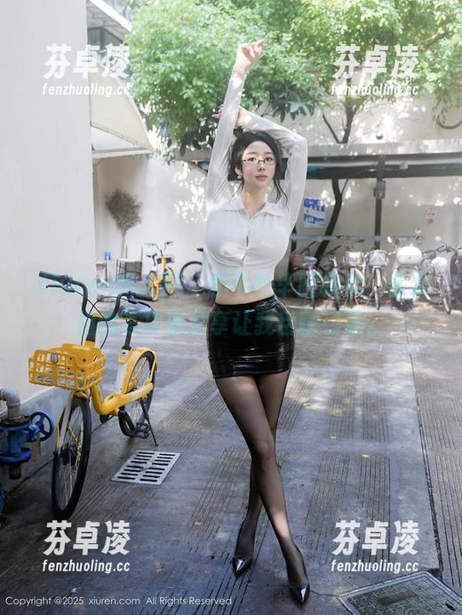 Xiuren秀人网 - 奶牛的华丽转身，水水姐的写真集分享让我目瞪口呆。