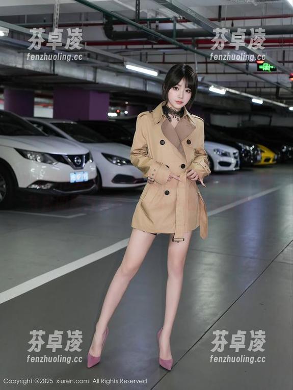Xiuren秀人网 - 略显尴尬的居家风：田兮白的图片资源，一不小心就能打脸。