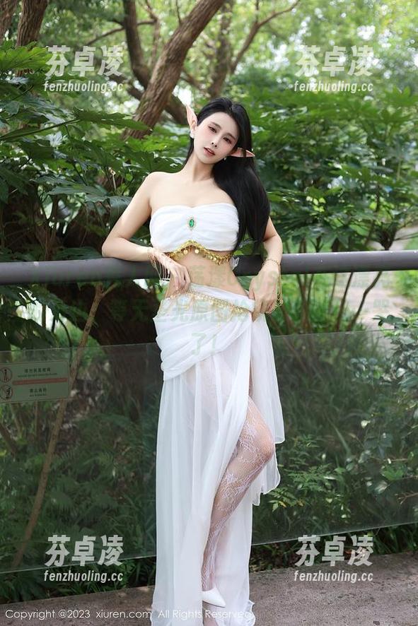 Xiuren秀人网 - 荡漾Crystal在这漂亮的海边，等无圣光原图抢镜时我就……哭了！