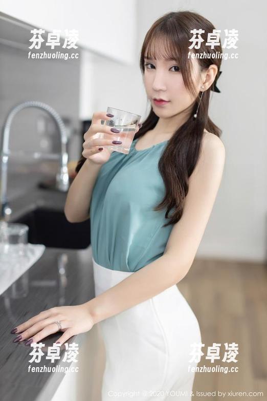 YouMi尤蜜荟-刘钰儿 YouMi尤蜜荟 - 短裤虽小,刘钰儿的美图却比想象中大,真得把这些下载了!不然怎么说得过去呢?