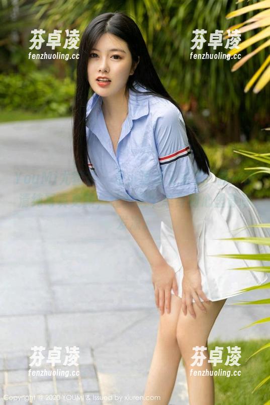 YouMi尤蜜荟 - 是小逗逗又来了，新一波清纯写真更新，让我这个单身狗心里静静发凉。