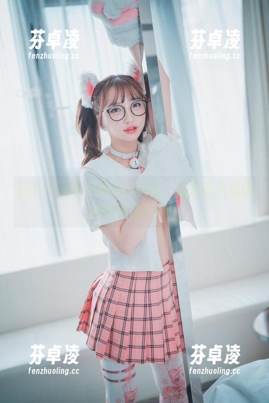 yeeun孙乐乐的浴缸美图，就是你手机壁纸的最佳搭档！