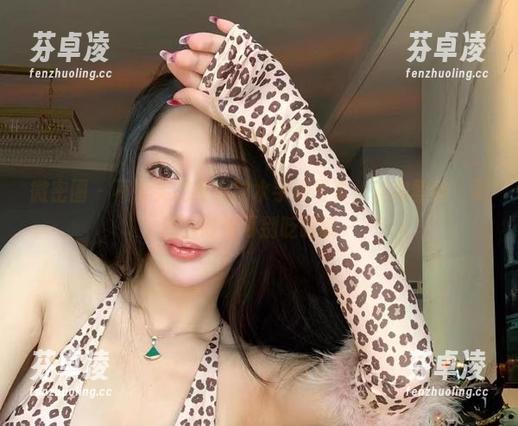 微密圈 - 不爱笑的赛琳的水手服写真，欢迎登船！更新的时候可别眨眼哦～