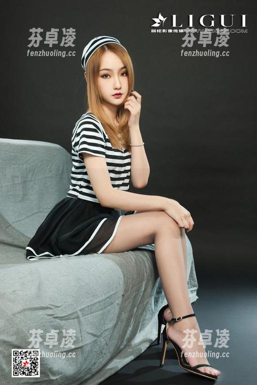 丽柜-王炜炜 丽柜 - 谁说水手服只能在人群中看?下载王炜炜的合集,带你来个小众秀!