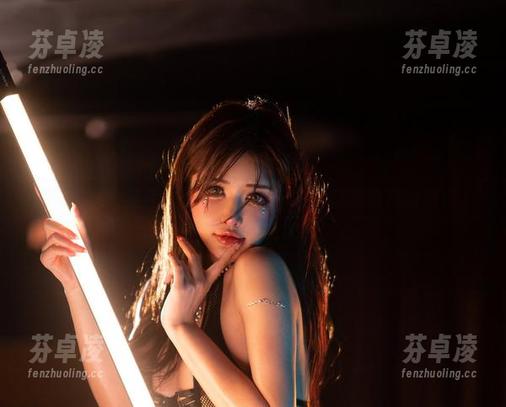 微密圈 - 紫色比基尼，聆听于芷晴在图集里的独白