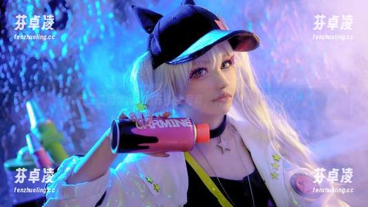 六二二同学w：机车少女写真，骑上你的期待吧！