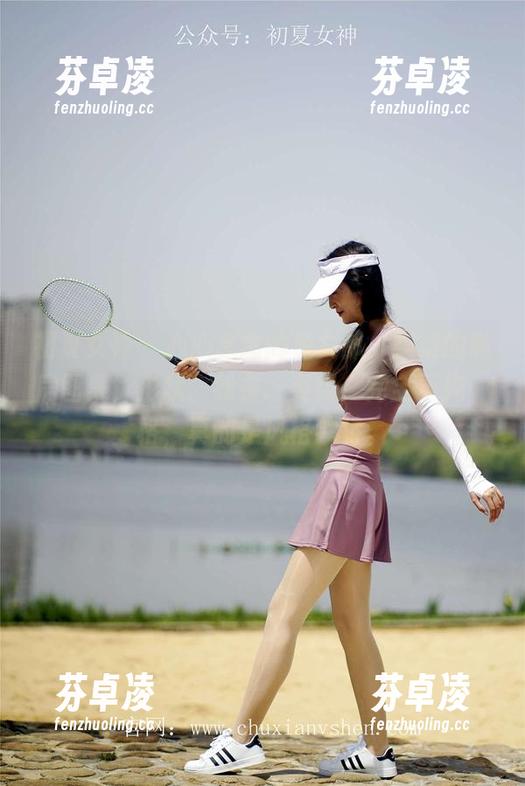 初夏女神-柒柒 初夏女神 - 心心念念的兔女郎,柒柒的私房图集,形状、线条、姿势,完全不拘一格,真的是风格独特。