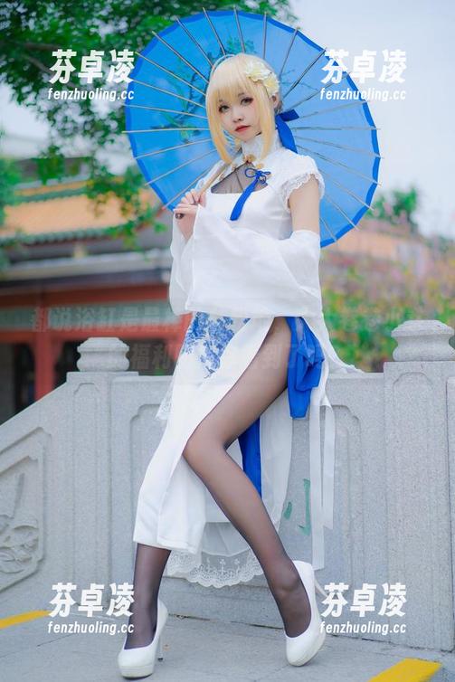 都说浴缸是最棒的放松地，大大卷卷小卷的福利图片你看到了吗？