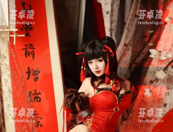 大梨子不是御姐无圣光套图：职业装也能如此随性又诱惑