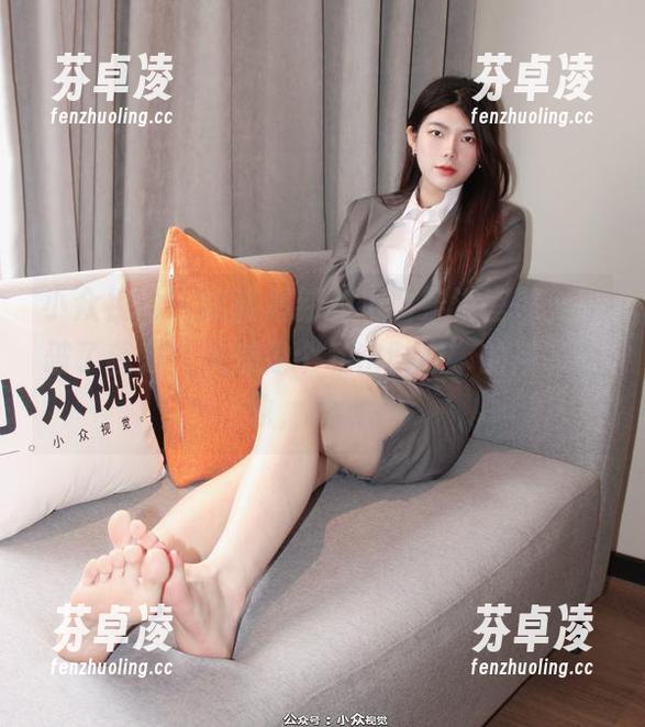 小众视觉-小薯条 小众视觉 - 这张最新的小薯条浴室照,打破了我对“洗澡是个私密时间”的所有想象,哈哈!
