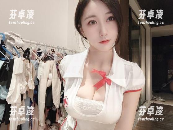 小玉吃果冻 微密圈 - 原图大赏:小玉吃果冻变身兔女郎,这个姿势我看了好几遍!