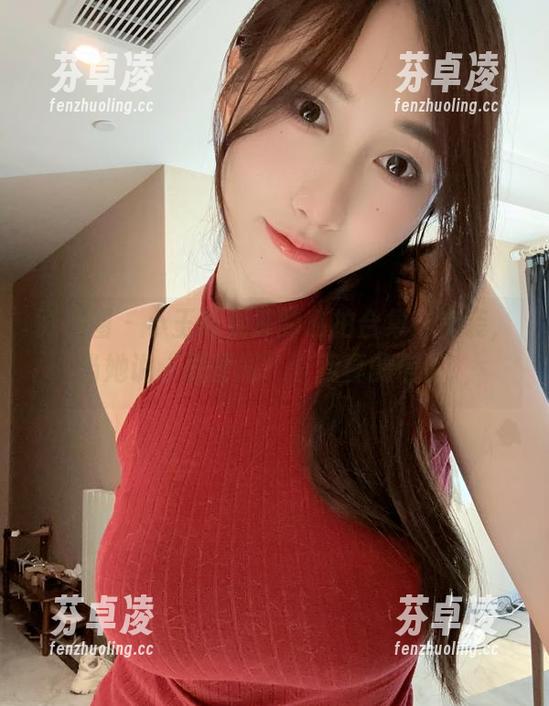 小玉吃果冻 微密圈 - 小玉吃果冻的私拍合集:套装,当她说“随便搭”,我真的信了!