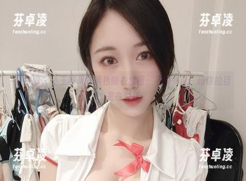 小玉吃果冻 微密圈 - 小玉吃果冻黑色睡衣套图:不想多说,但你的目光在说话