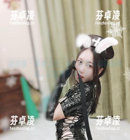 小玉吃果冻 微密圈 - 紫色上衣:小玉吃果冻和她的网盘,它到底有何玄机?