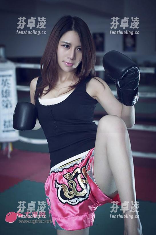 尤果网 - 球球的女王写真合集：每天都上演新剧，来咯！