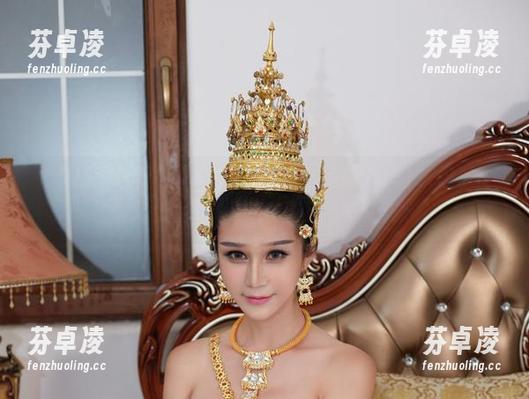 尤物馆 - 这粉色，Kely香香的作品集真心让人忍不住想说加油啊，最新的画风有些俏皮。