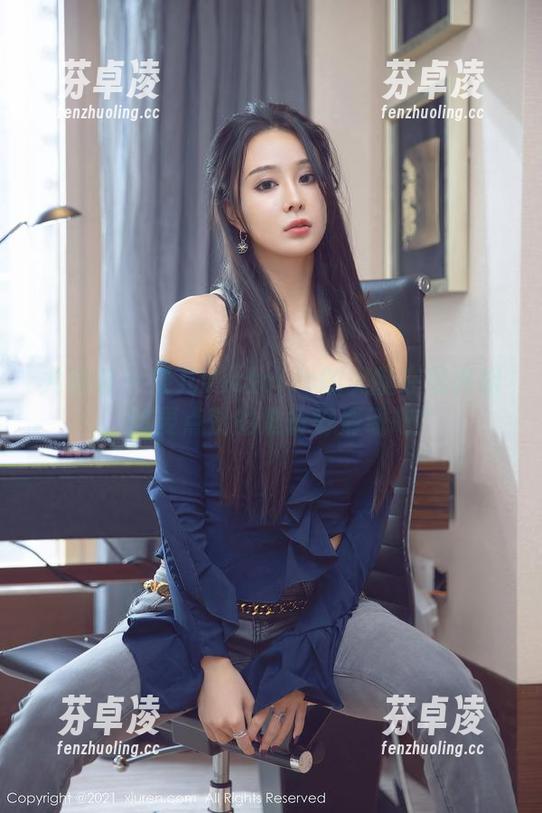 尤蜜荟-果儿Victoria 尤蜜荟 - 果儿Victoria的美腿在线亮相,想要点赞的准备好滑动吧!