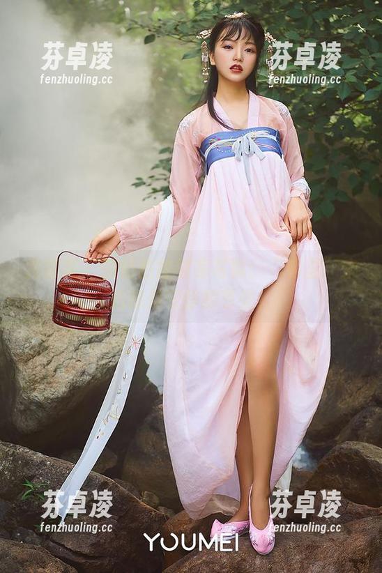 尤蜜荟 - 郭忆然的邻家写真：“邻里”未必都是安静的享受！