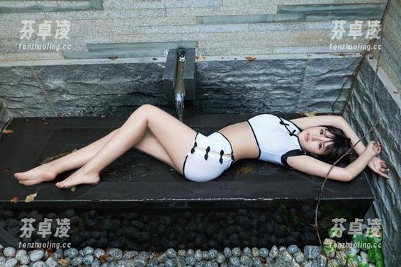 推女郎 - 看梁棋棋如何用水手服翻身做主角，新图集总算来了！