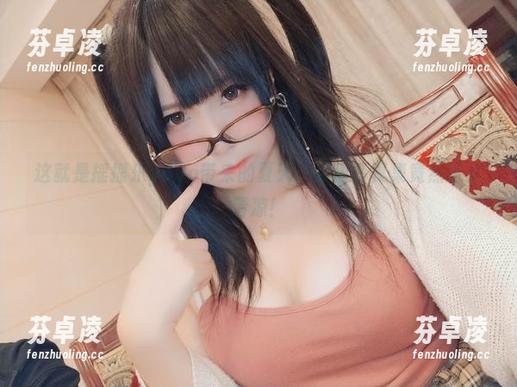 摇摇乐yoyo 这就是摇摇乐yoyo带来的夏天,最新写真集竟然这么清凉!