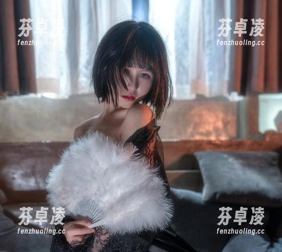 晕崽Zz 和服蕾姆再现,晕崽Zz果然没有食言,高清cos太撑场面了,心理有点小小的波动。