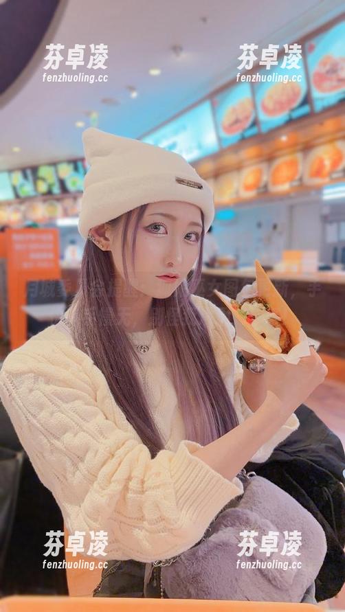 月城委员会提醒：狐娘巫女图包更新，手快有手慢无，别怪我没通知你哦！