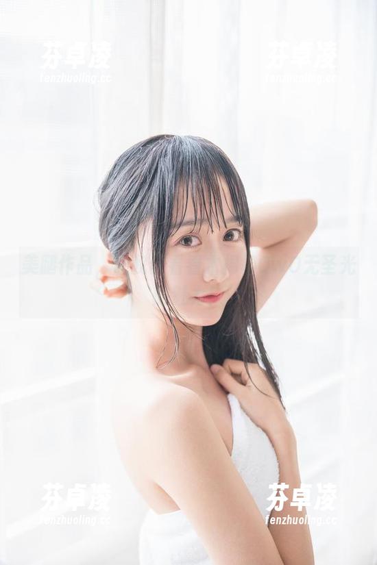 美腿作品，让我们看看木棉棉OwO无圣光的魅力！