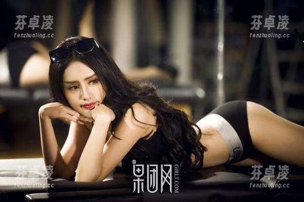 果团网 - 信不信？王婉悠的作品更新完就能找到奇怪的秘密！