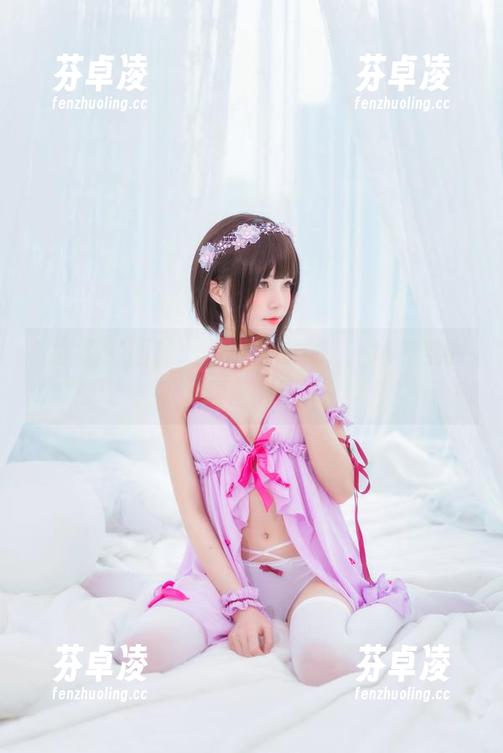 桜桃喵的图库：制服与妹抖，一场视觉的甜蜜纠缠