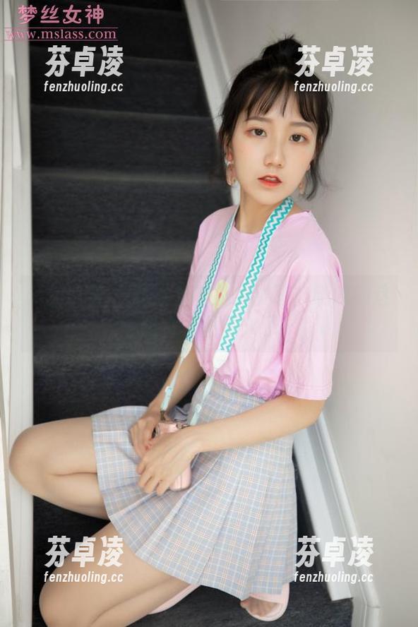 梦丝女神 - 疑似黑衣紧急出动！晓晓的这一照片套图要火了！