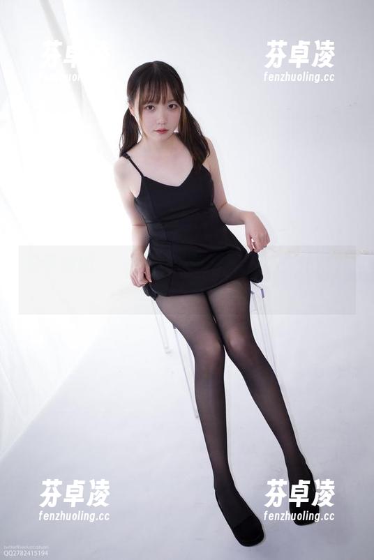 森萝财团 - 小樱的定制写真：这女仆是做梦还是在现实中？