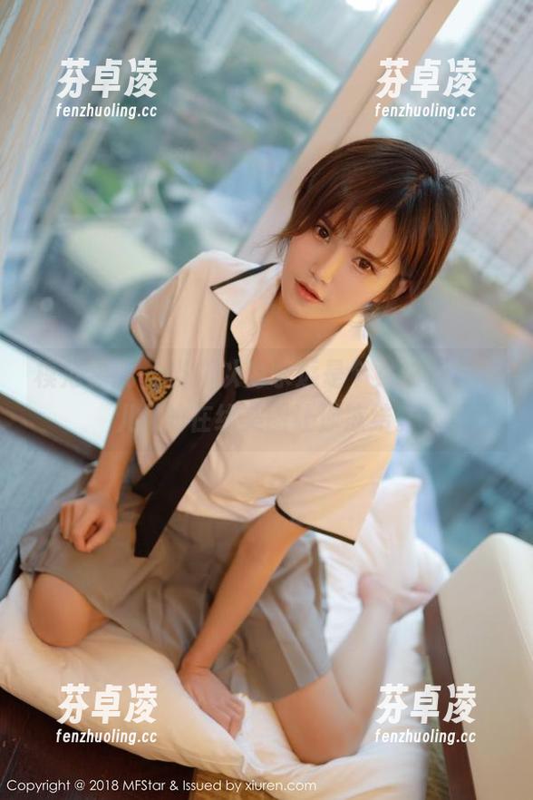 模范学院-唐琪儿il 模范学院 - 当你以为永远是个女孩,唐琪儿il的在线美图让你冻结。
