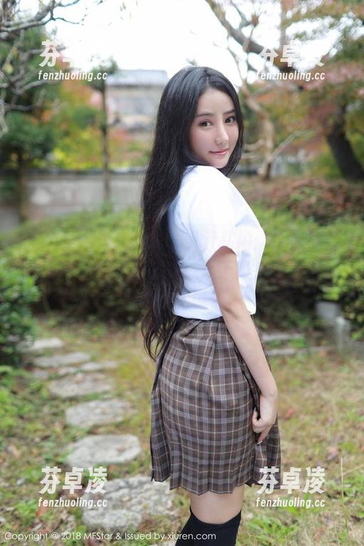 模范学院-唐琪儿il 模范学院 - 一组唐琪儿il私拍:牛仔裤,穿上它我能走出自信,至于最后能不能走出来就另说了…