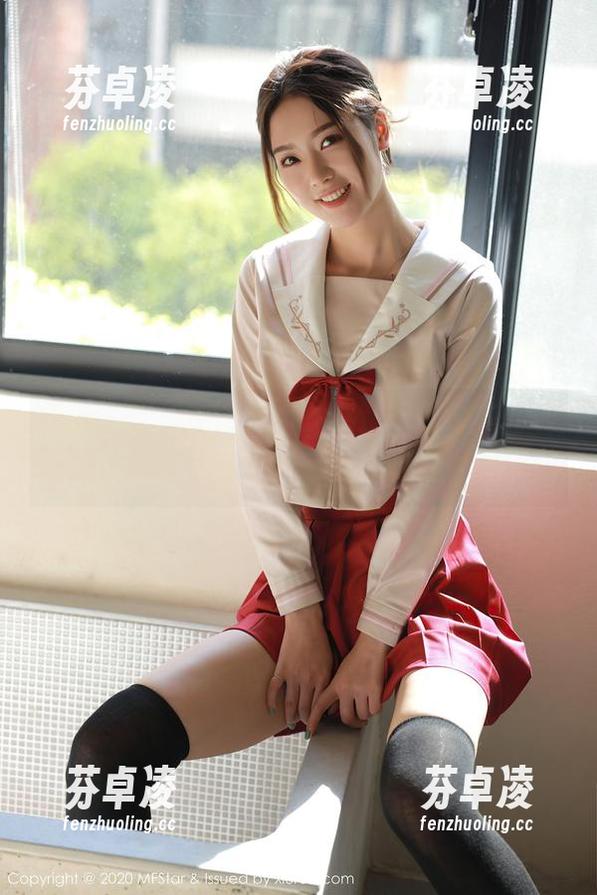 模范学院 - 原图与作品结合，美七Mia的裤里丝，难以言表的吸引力在逐渐显现。