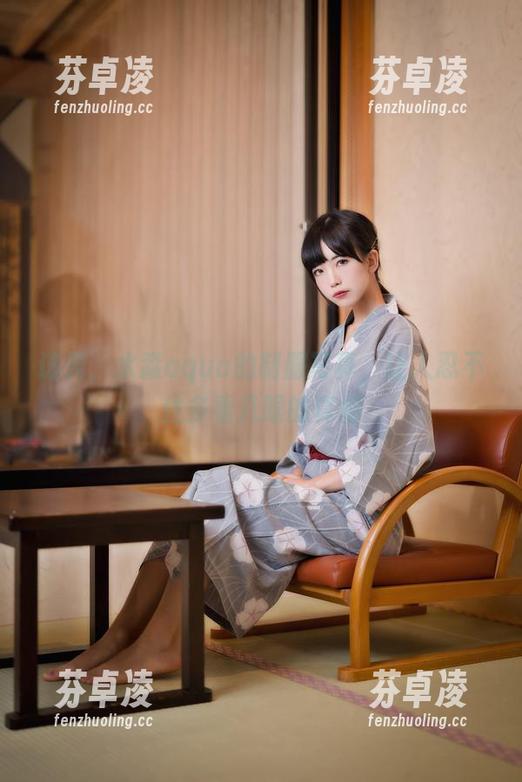 该死，水淼aqua的制服写真，让人忍不住多看几眼的真相