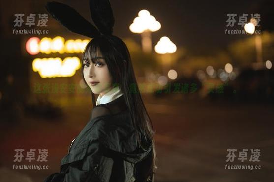 这张浅安安的泳装写真，竟然成功引发诸多“灵感”。