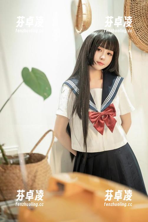 爆机少女喵小吉的私房秀：这个美脚，不小心就要心猿意马了