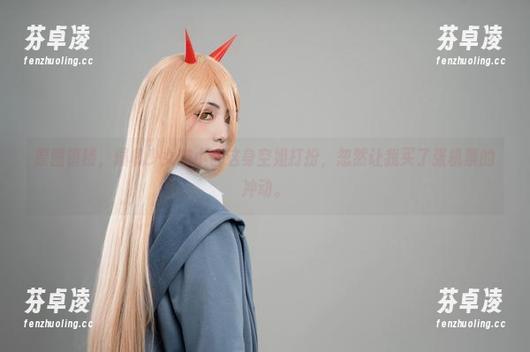 爆机少女喵小吉 原图镇楼,爆机少女喵小吉这身空姐打扮,忽然让我买了张机票的冲动。